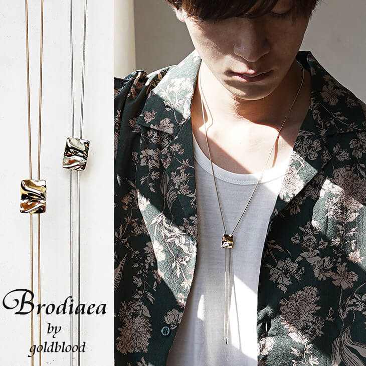 スクエアメタルループタイネックレス