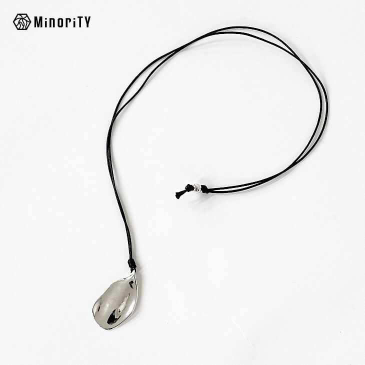 アーバンスティールソブリンネックレス