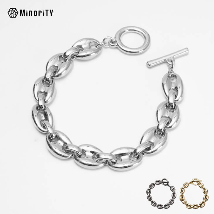 ブレスレット：シンプルで日常使いできるもの