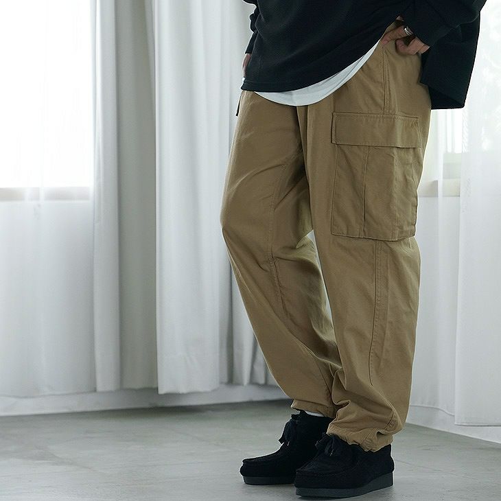 カーゴパンツ