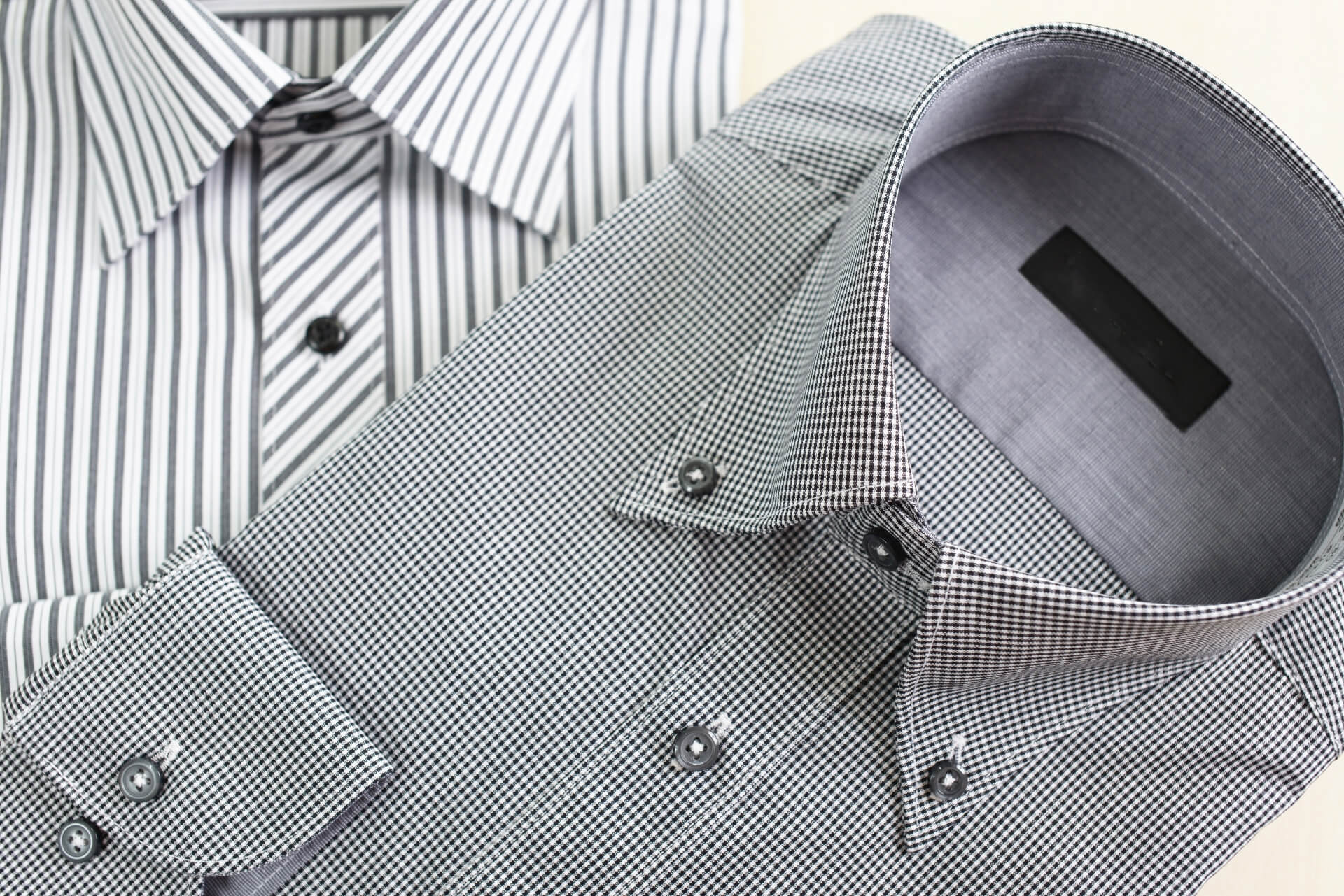 長袖シャツコーデ