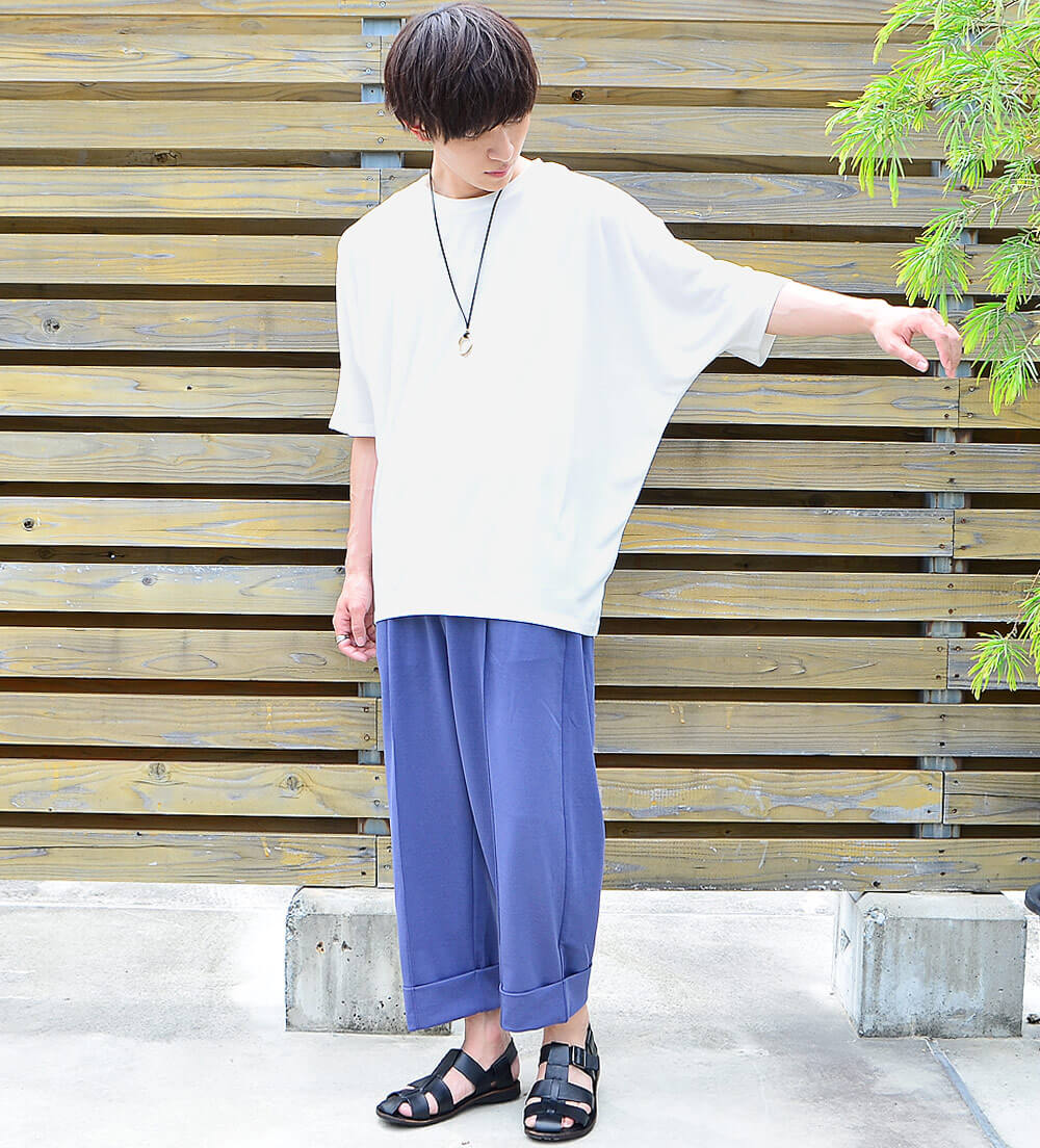 白Tシャツコーデ
