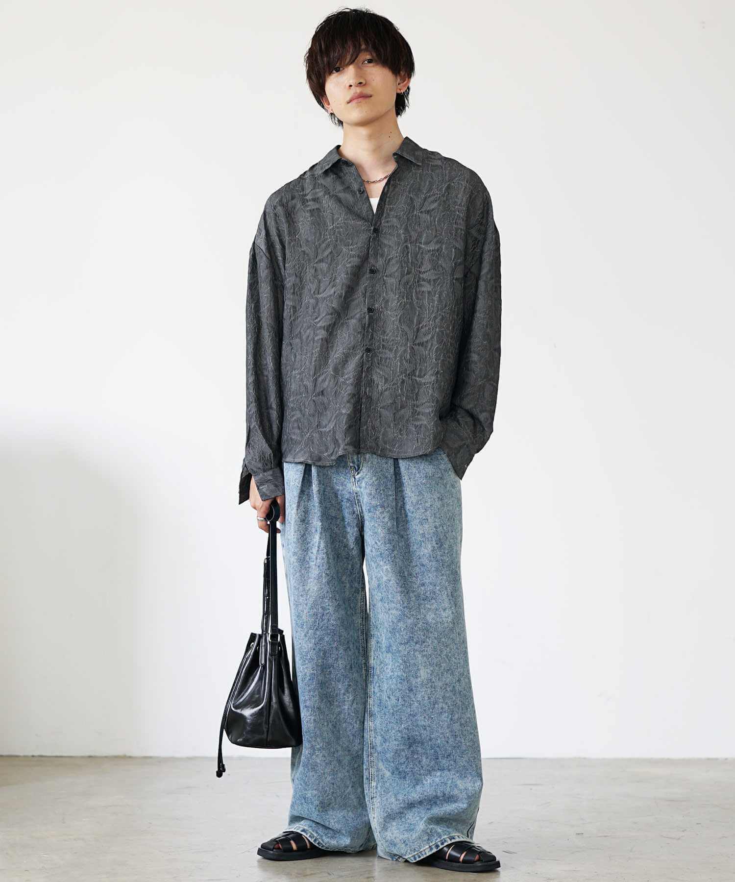 アクセサリーやバッグの注意点