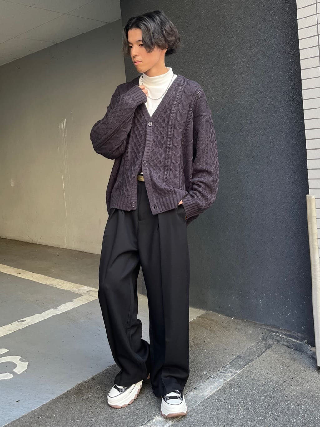 細身男子ファッションコーデ