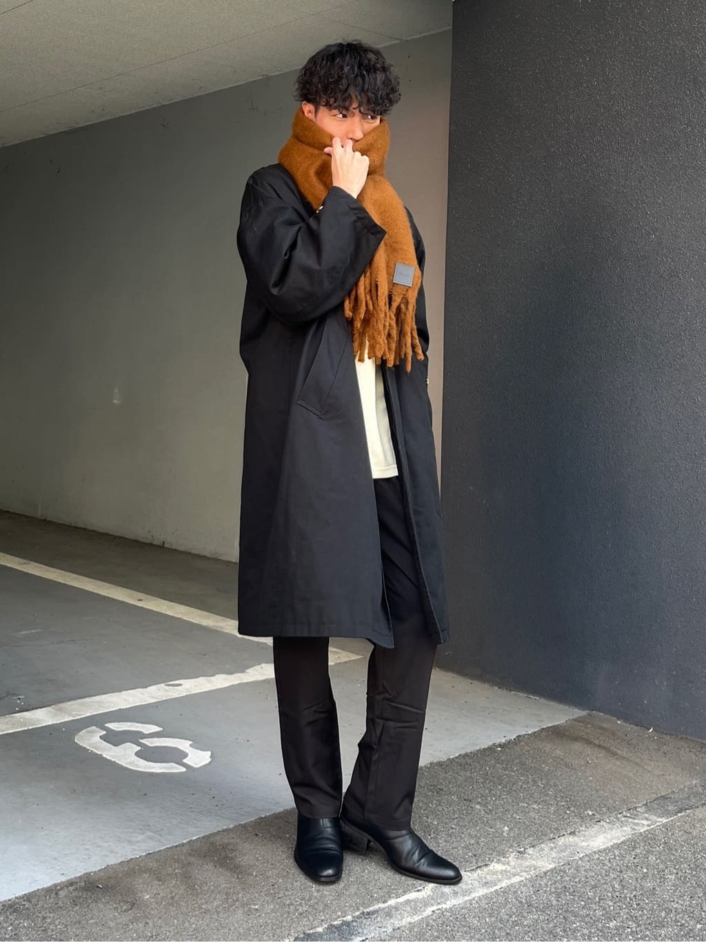 細身男子ファッションコーデ