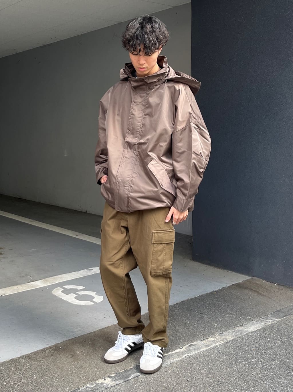 細身男子ファッションコーデ