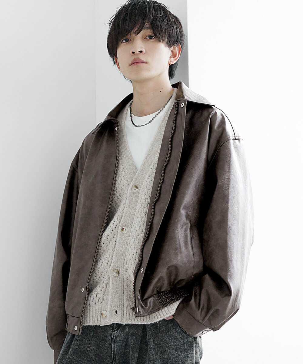 ニットやカーディガンで体温調節