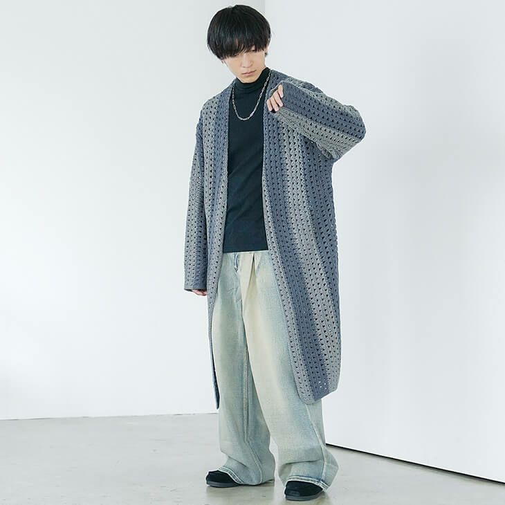 クロシェグレーニットコーデ