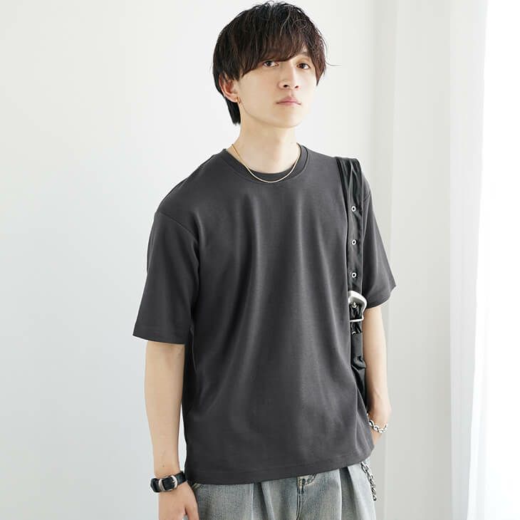 丸首（クルーネック）との違い