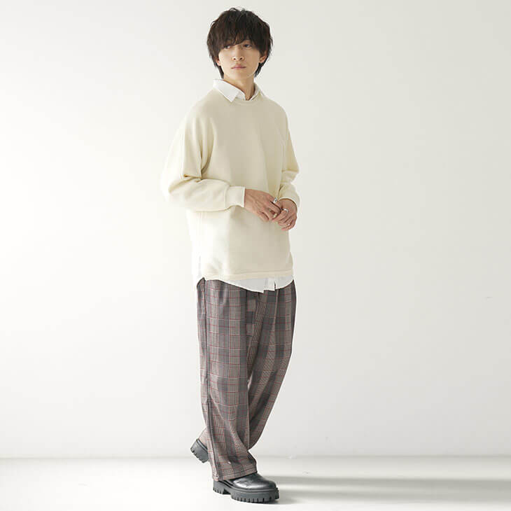 裏起毛パンツメンズコーデ