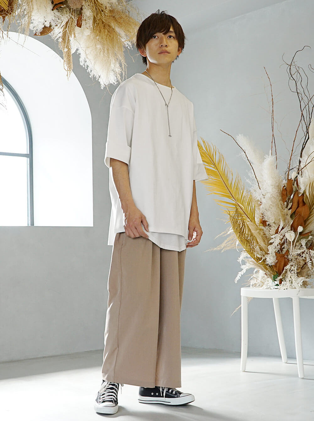 白TEEでカフェラテ系コーデ