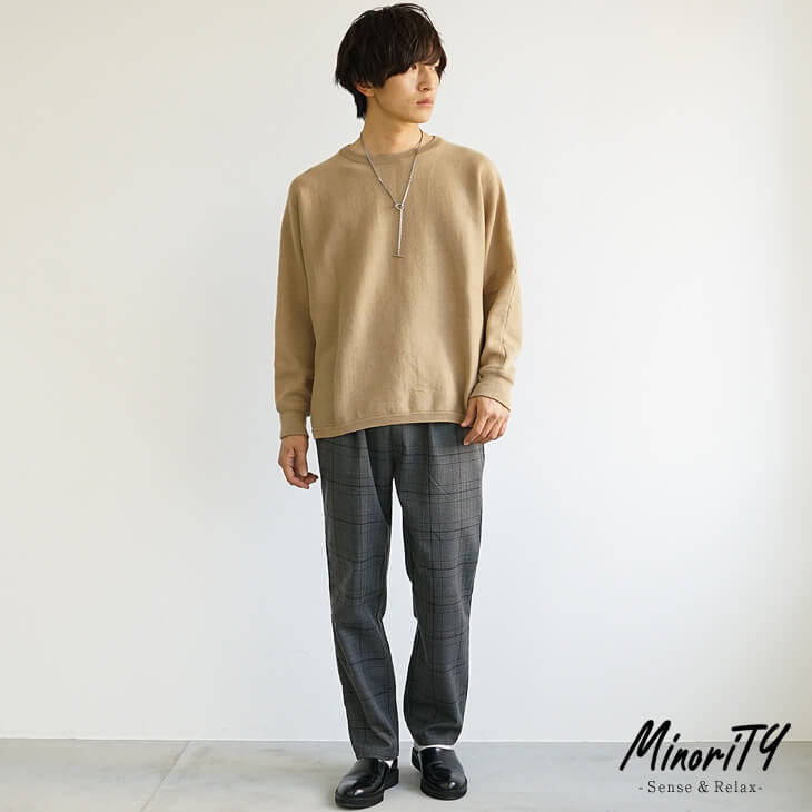 ベージュ色合わせメンズコーデ