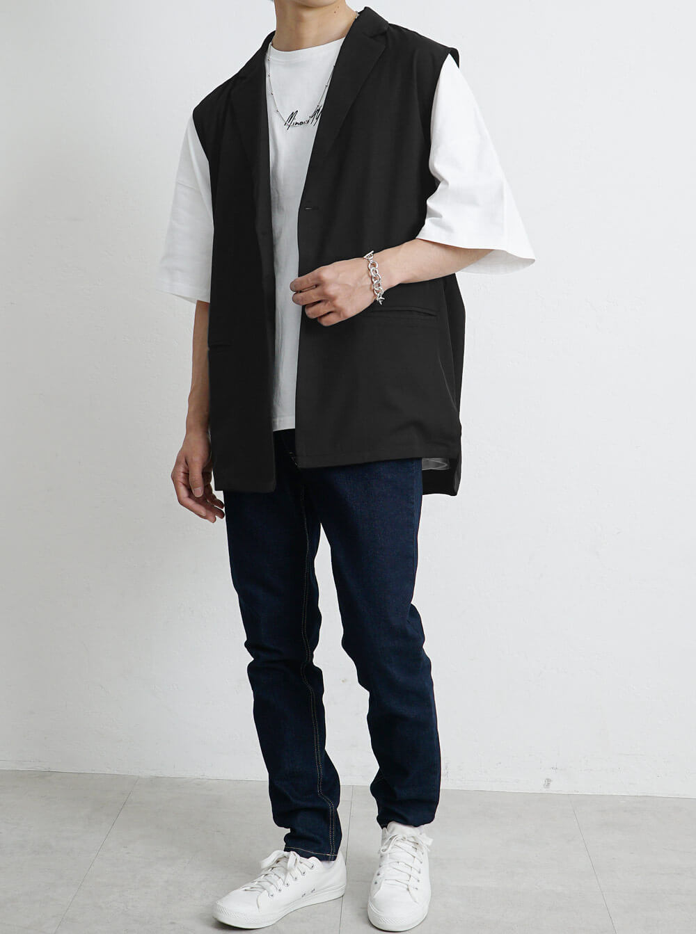 とろみ素材テーラードロングジレを使ったYシルエットスタイル