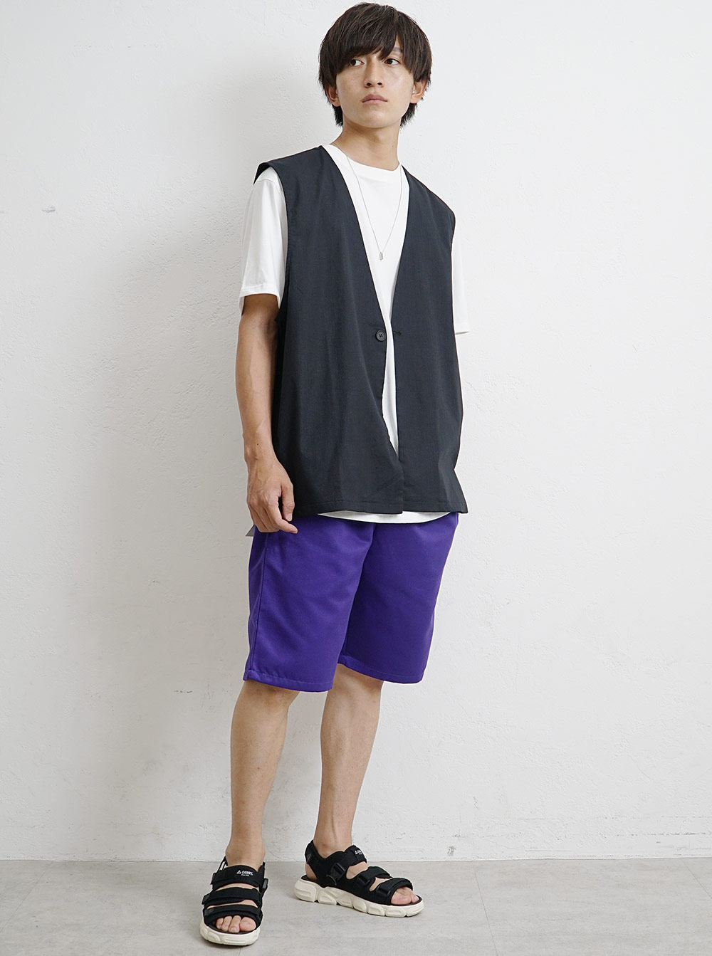 ジレのカジュアルコーデ