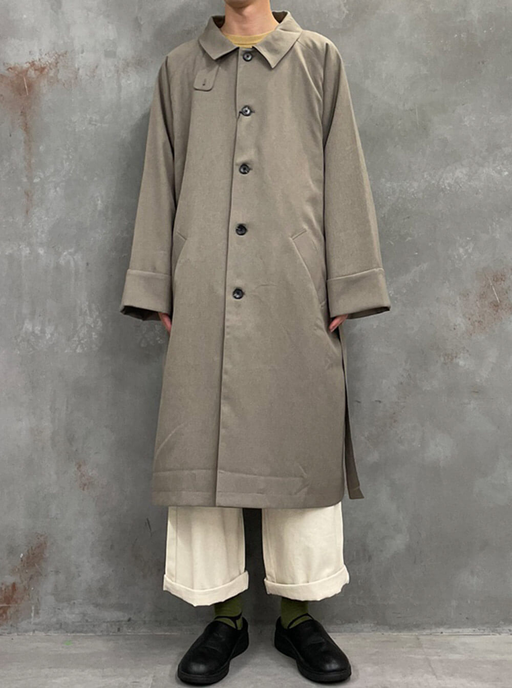 バランスが悪く見せる着方をしているコーデ