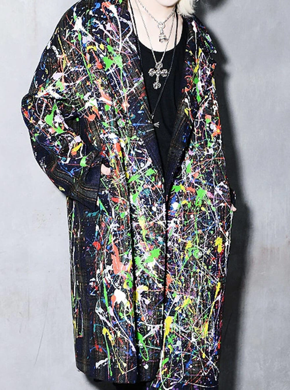 デザインが奇抜すぎるコーデ