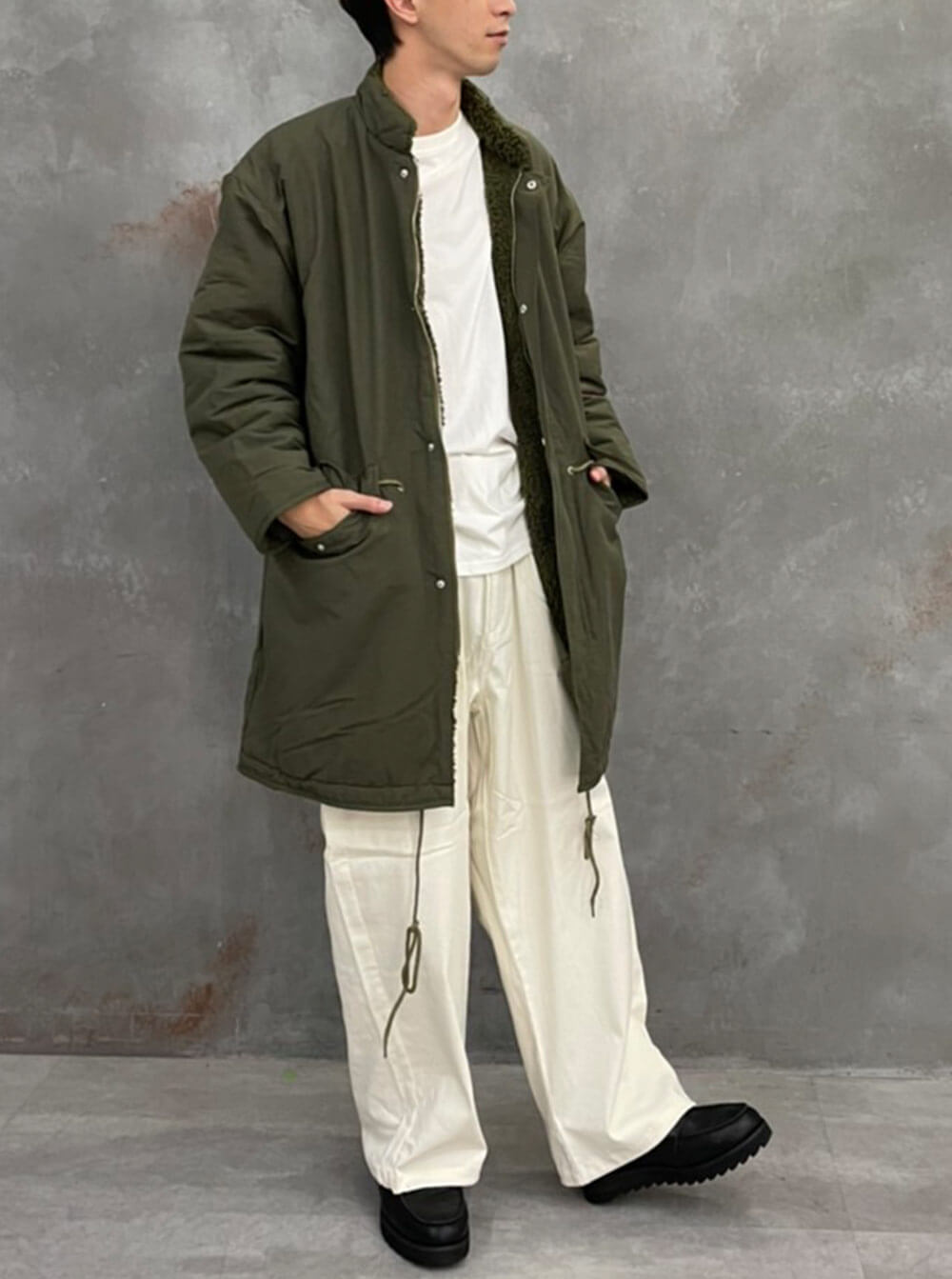 モコモコモッズコート×カーゴパンツコーデ