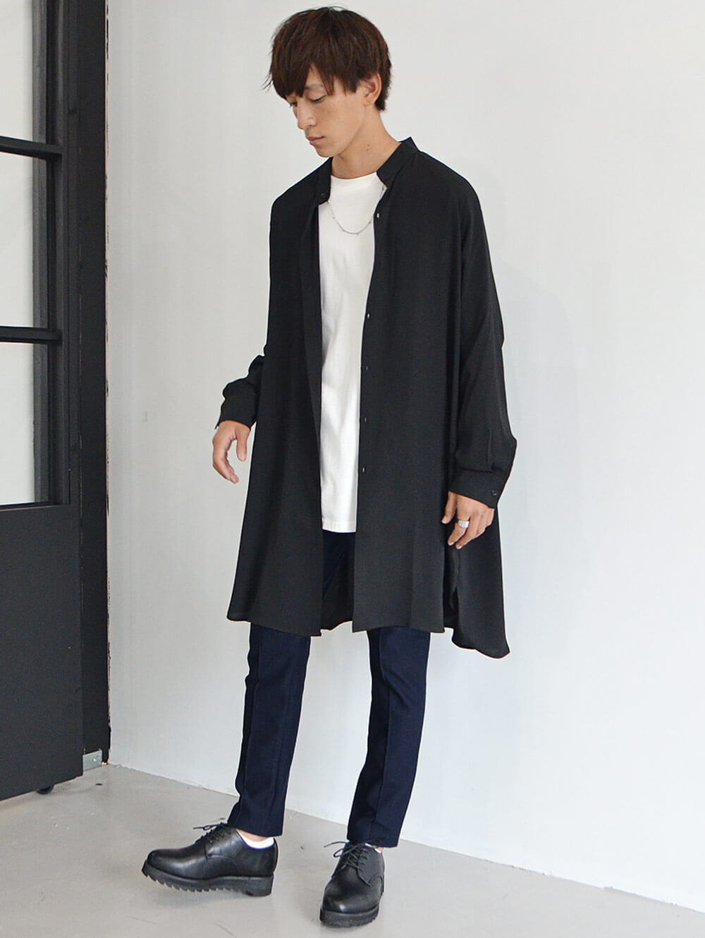 スラックスコーデ