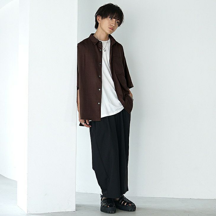 ワイドパンツメンズコーデ