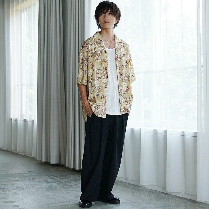 ワイドパンツメンズコーデ