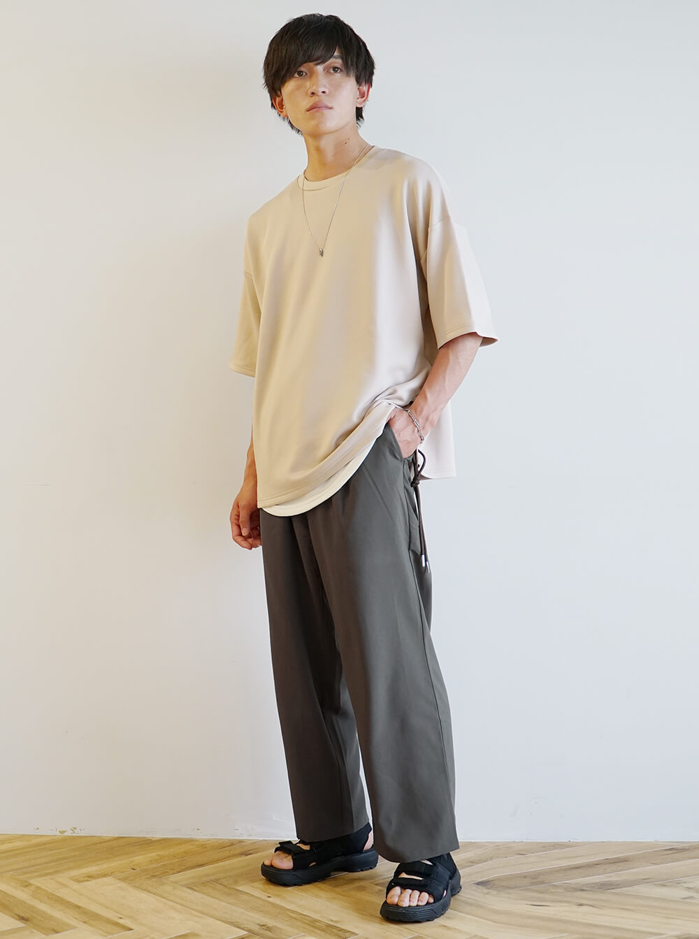 メンズ必見 ワイドパンツを用いたコーデで失敗しない方法とは メンズ必見 ワイドパンツを用いたコーデで失敗しない方法とは