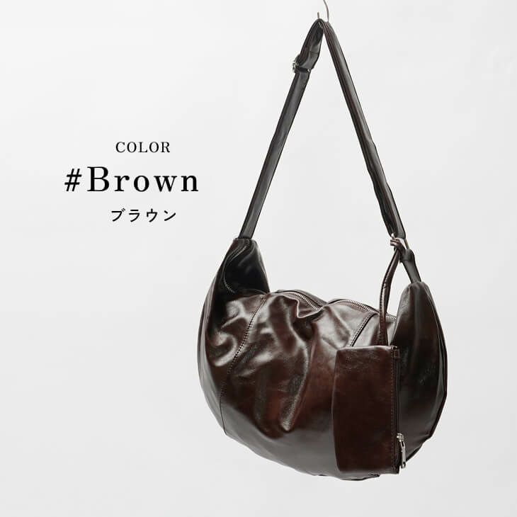 グロッシーフェイクレザーハーフムーンショルダー